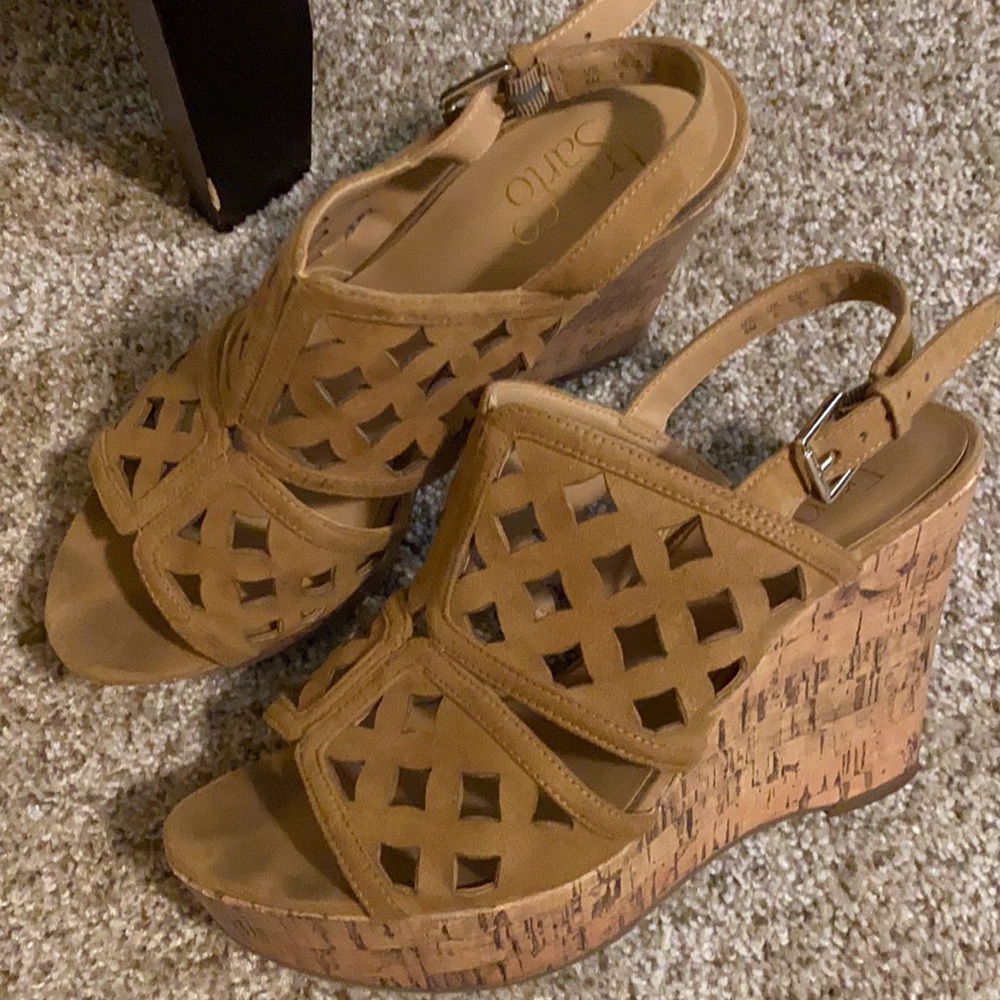 Heels - Picture 2 of 2